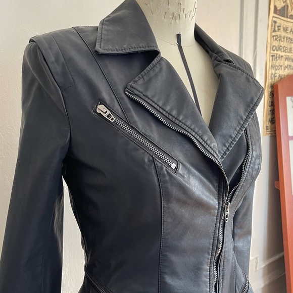 BLANK NYC black vegan leather jacket, fitted, size: XS - Picture 8 of 15